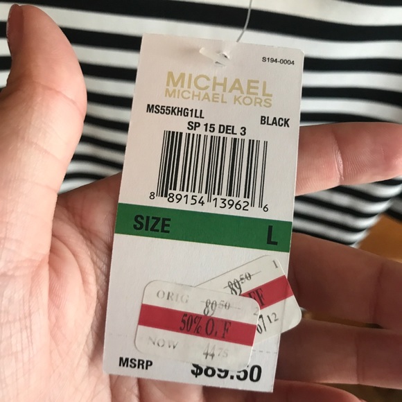 NWT Michael Kors black and white cropped shirt! - Picture 4 of 5